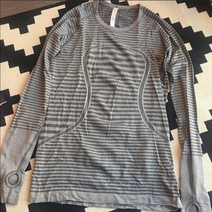Lululemon long sleeve nwot perfect